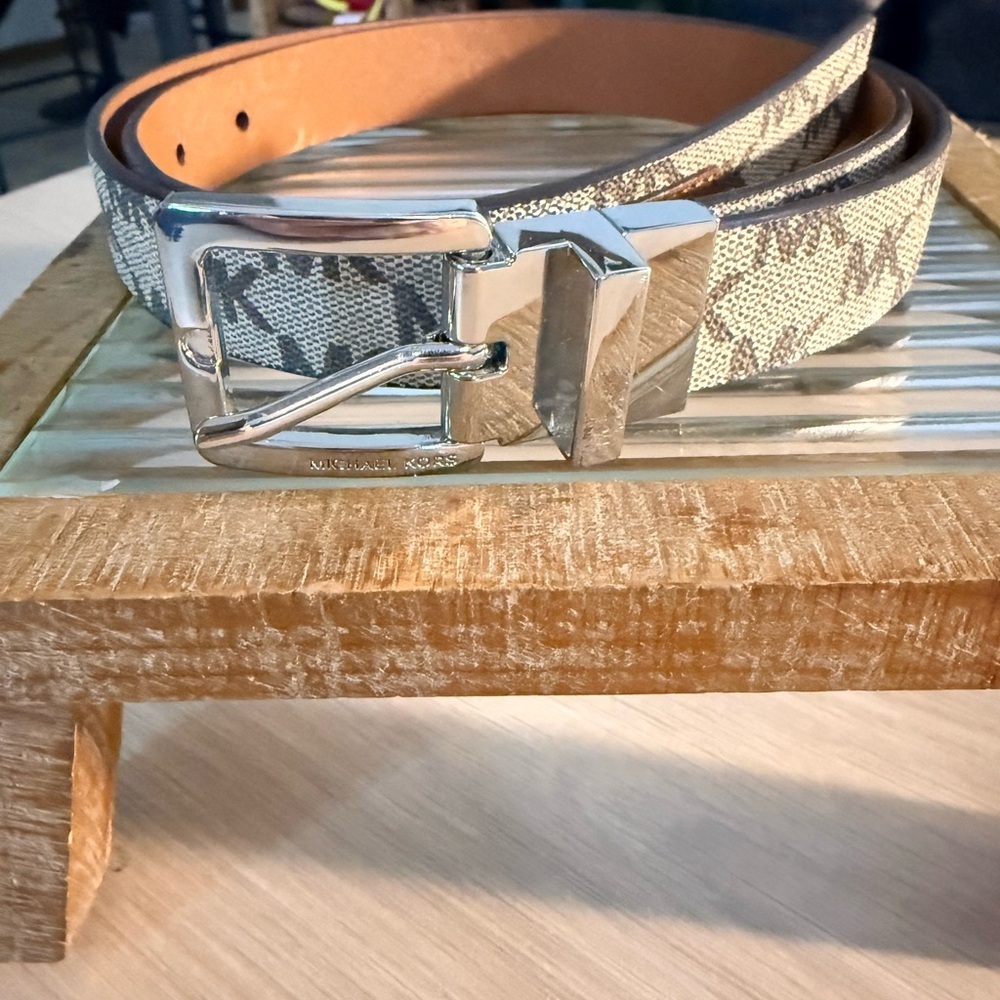Michael Kors Women’s Signature Logo Tan/Beige Leather Belt